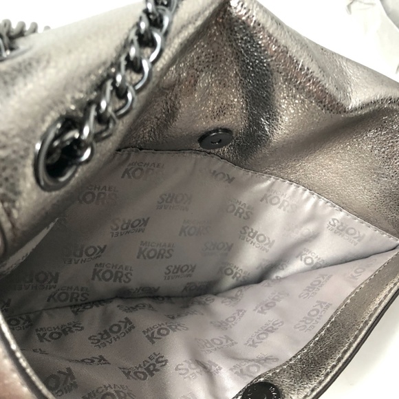 Michael Kors Jet Set Silver Shoulder Bag NWT 228 - Picture 7 of 8